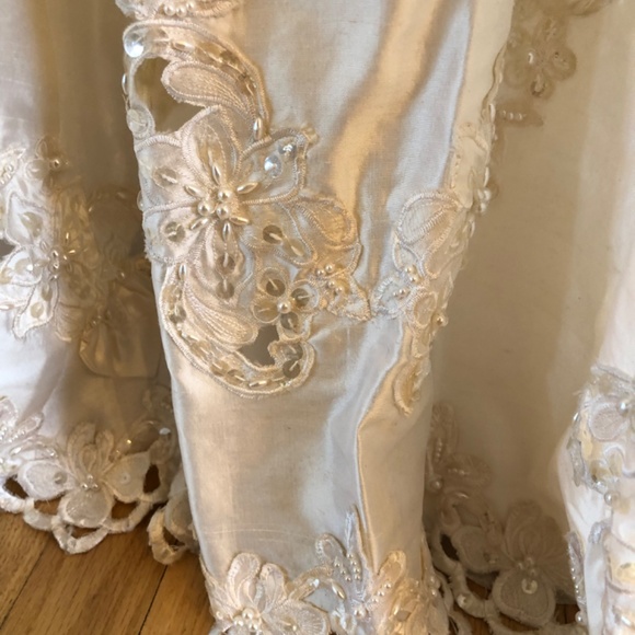 Wedding dress - Picture 9 of 16